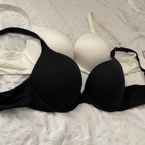 Victoria’s Secret Body by Victoria Perfect Shape Bra’s 36C set of 2